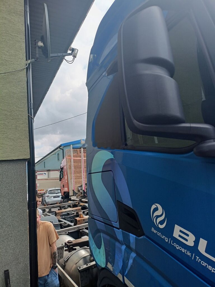 IVECO 26460 - Container transporter/ Swap body truck: picture 2 IVECO 26460 - Container transporter/ Swap body truck: picture 2