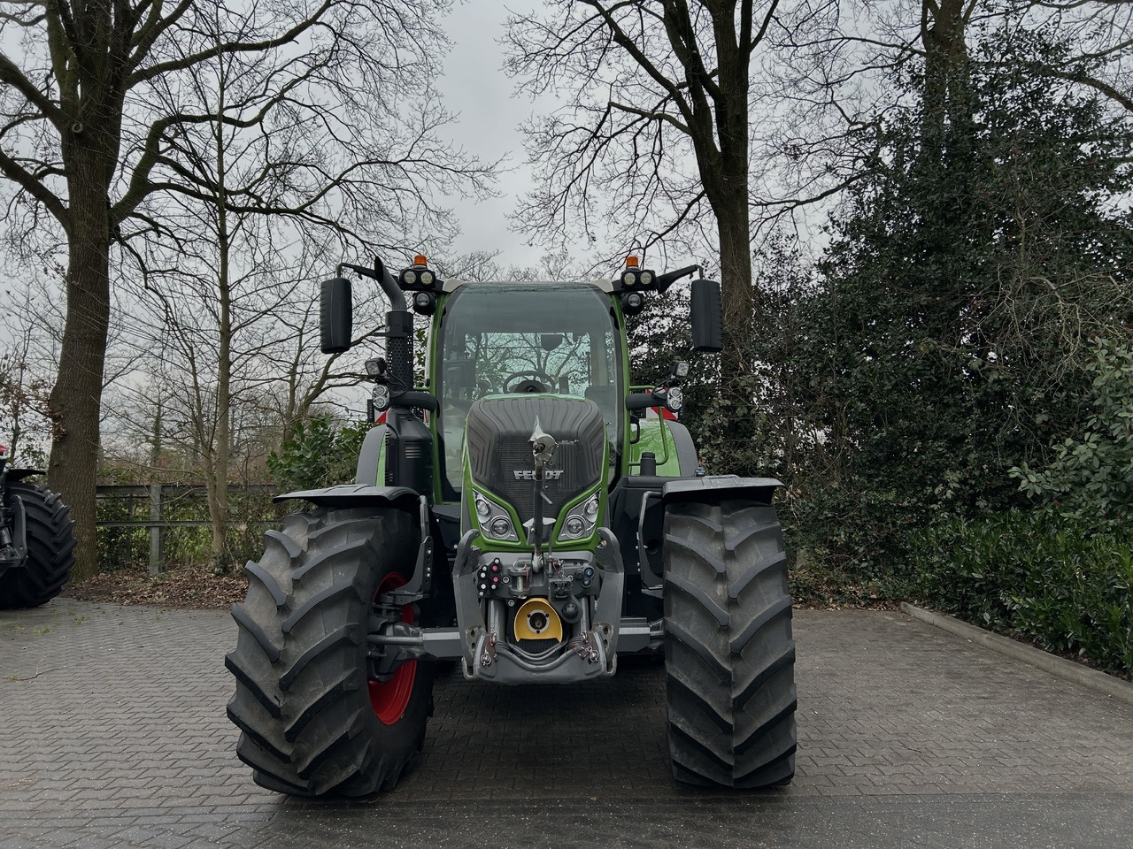 FENDT 724 Vario Gen6 ProfiPlus setting 2 - Farm tractor: picture 5 FENDT 724 Vario Gen6 ProfiPlus setting 2 - Farm tractor: picture 5