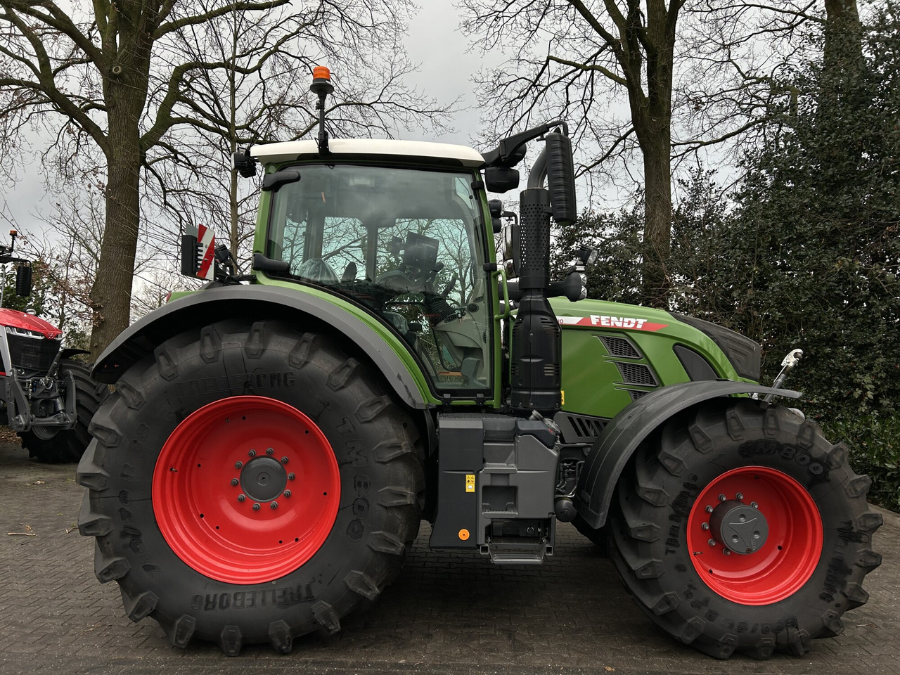 Fendt 724 Vario Gen6 ProfiPlus setting 2 - Farm tractor: picture 4 Fendt 724 Vario Gen6 ProfiPlus setting 2 - Farm tractor: picture 4