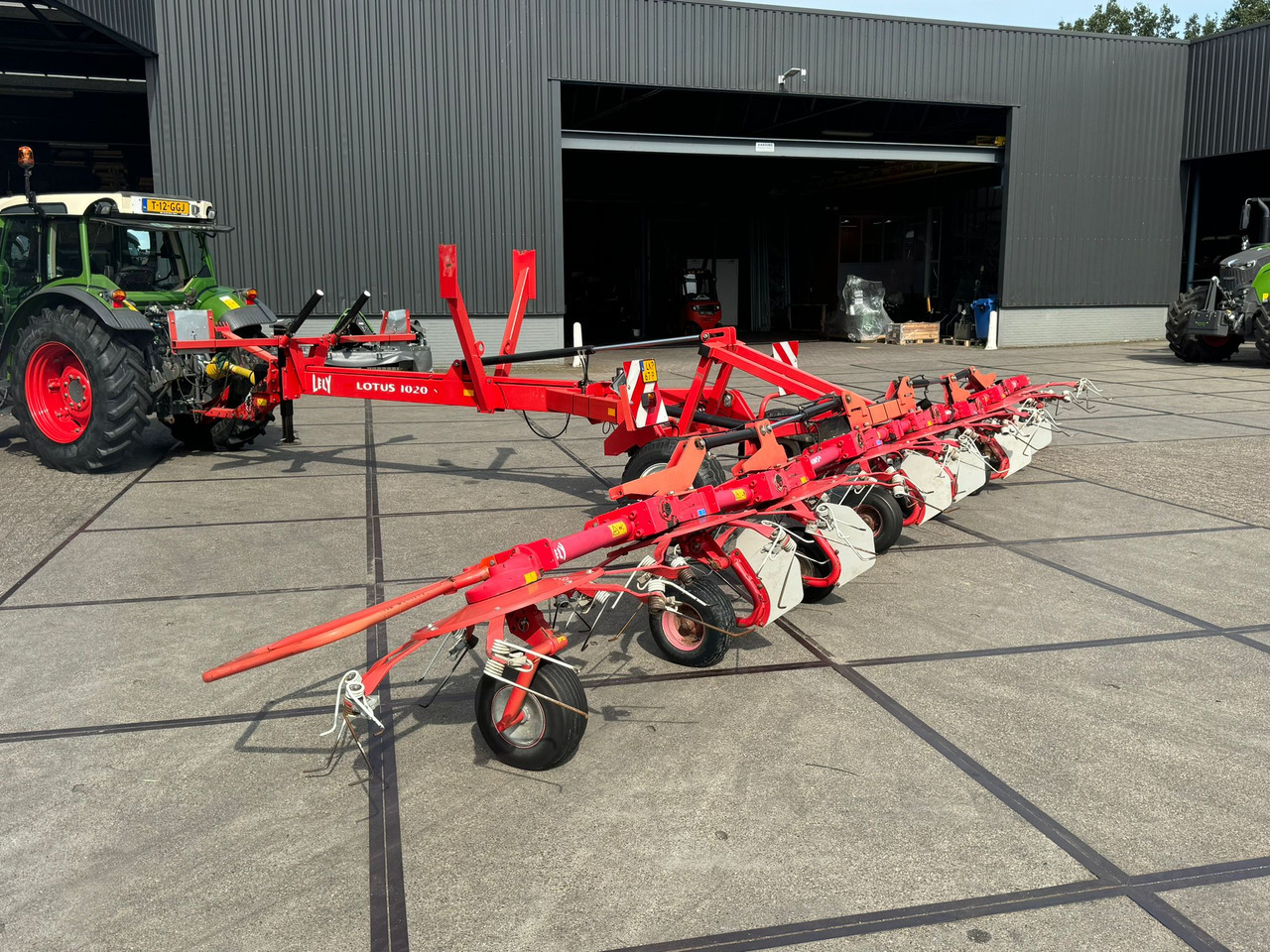 Lely Lotus 1020S - Tedder/ Rake: picture 5 Lely Lotus 1020S - Tedder/ Rake: picture 5