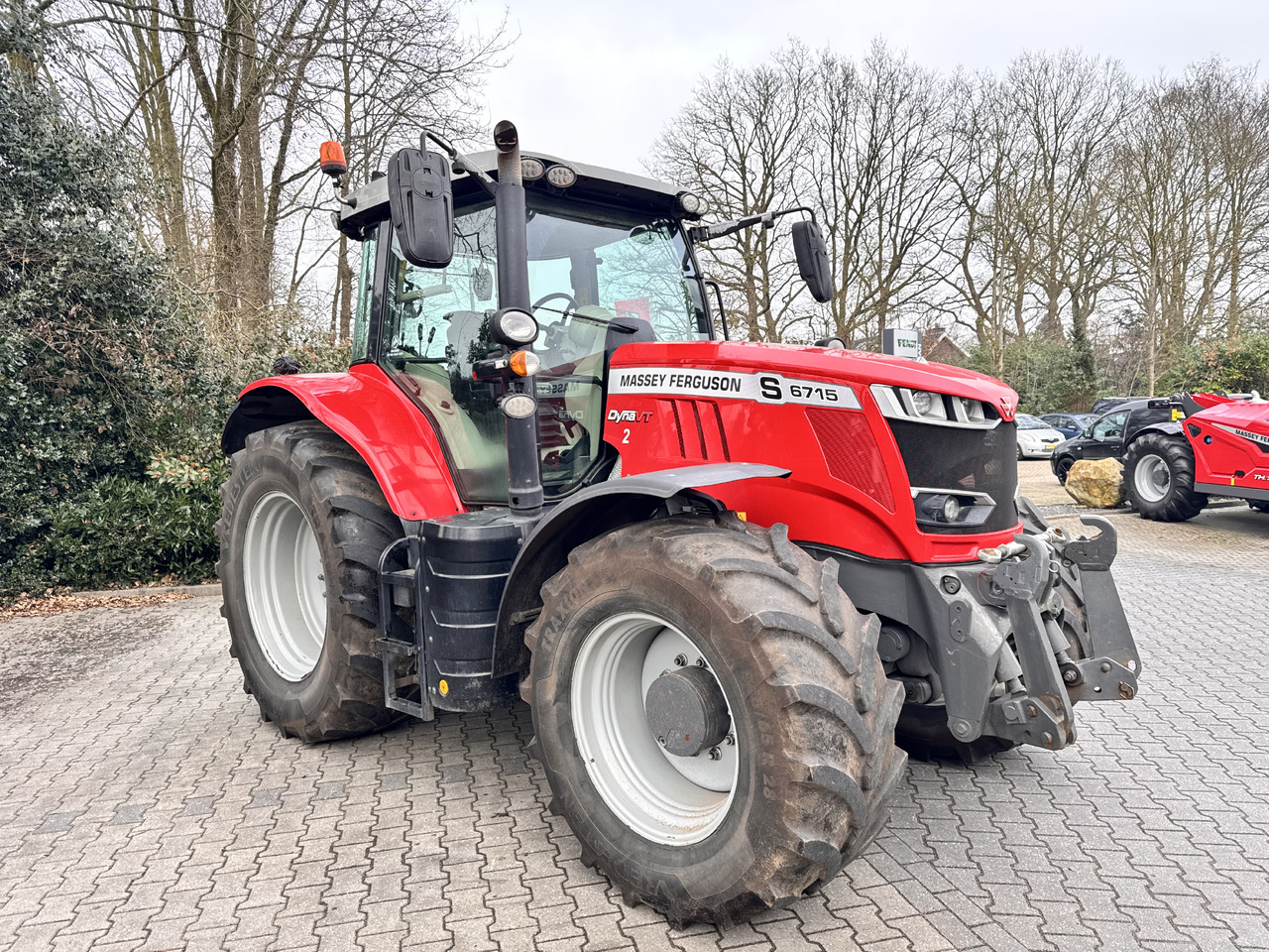 MASSEY FERGUSON 6715 S DYNA-VT - Farm tractor: picture 2 MASSEY FERGUSON 6715 S DYNA-VT - Farm tractor: picture 2