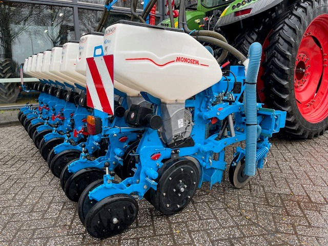 MONOSEM MONOHOX - Seed drill: picture 2 MONOSEM MONOHOX - Seed drill: picture 2