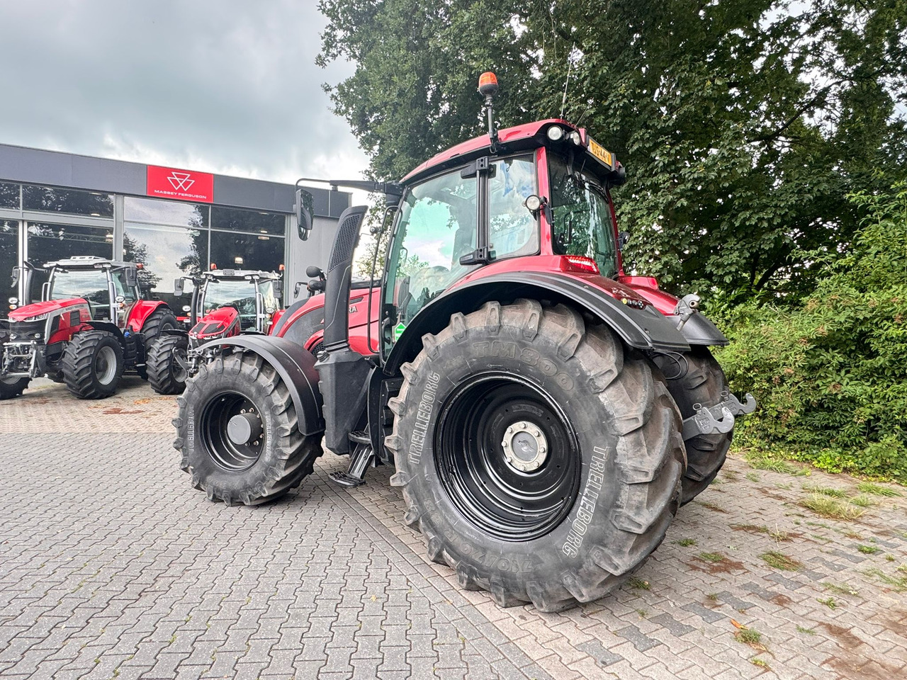 Valtra T234 Direct - Farm tractor: picture 2 Valtra T234 Direct - Farm tractor: picture 2