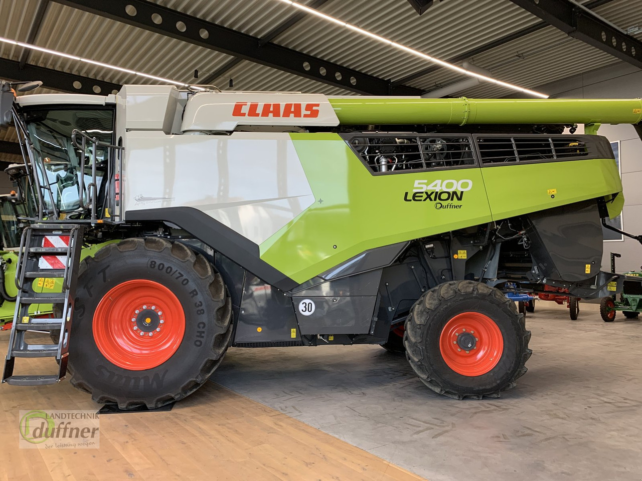 CLAAS Lexion 5400 - Combine harvester: picture 4 CLAAS Lexion 5400 - Combine harvester: picture 4