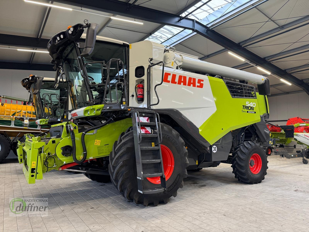 CLAAS Trion 540 Montana - Combine harvester: picture 1 CLAAS Trion 540 Montana - Combine harvester: picture 1