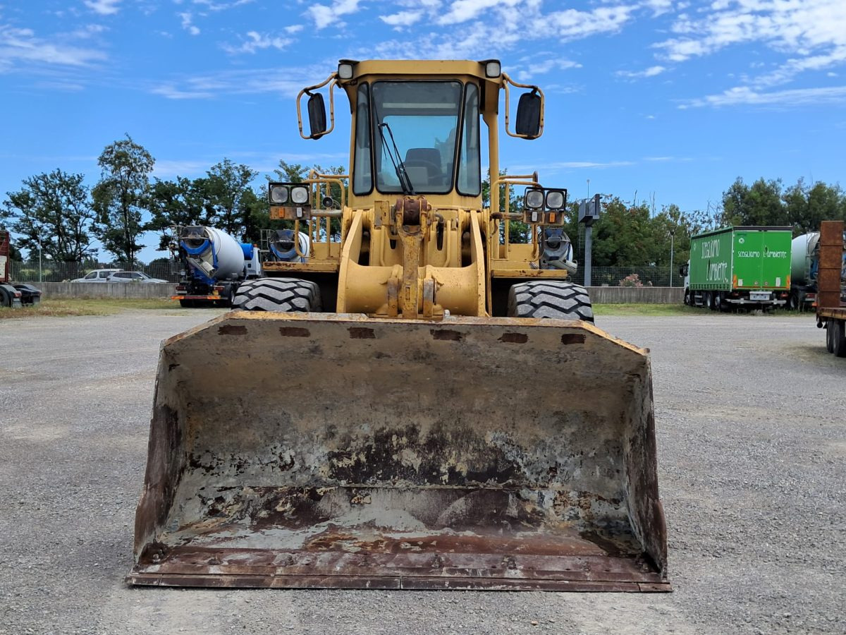 Wheel loader CATERPILLAR 950F: picture 11