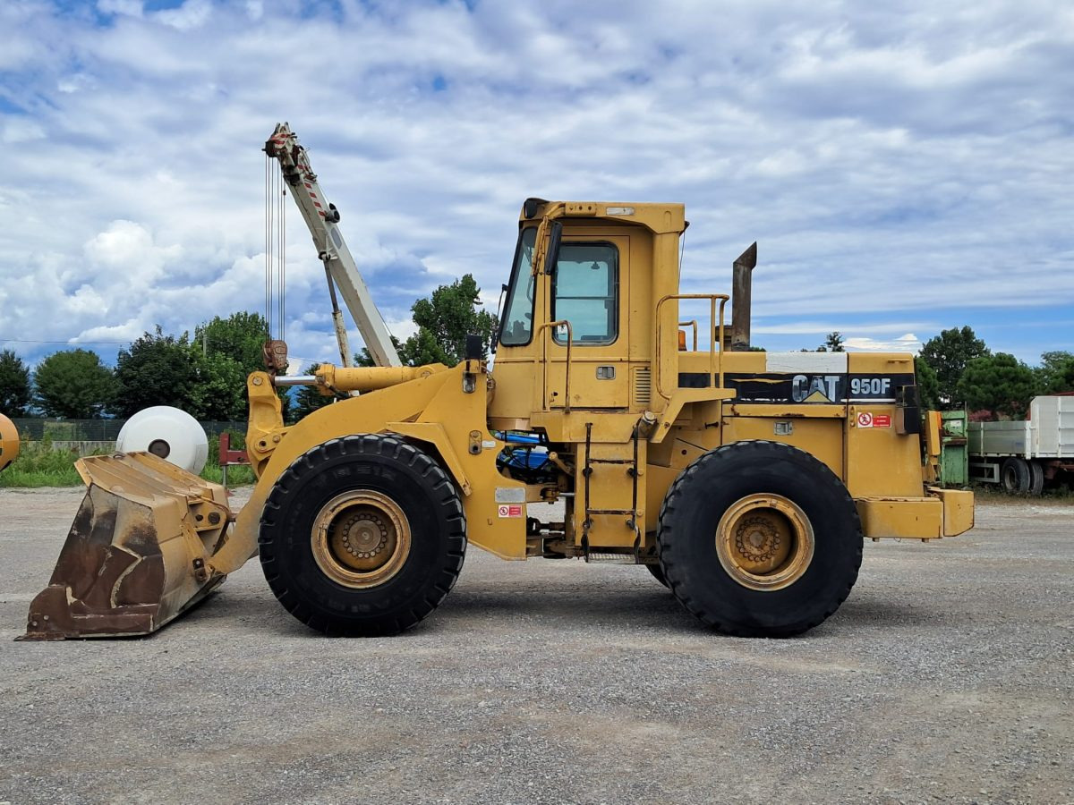 Wheel loader CATERPILLAR 950F: picture 14
