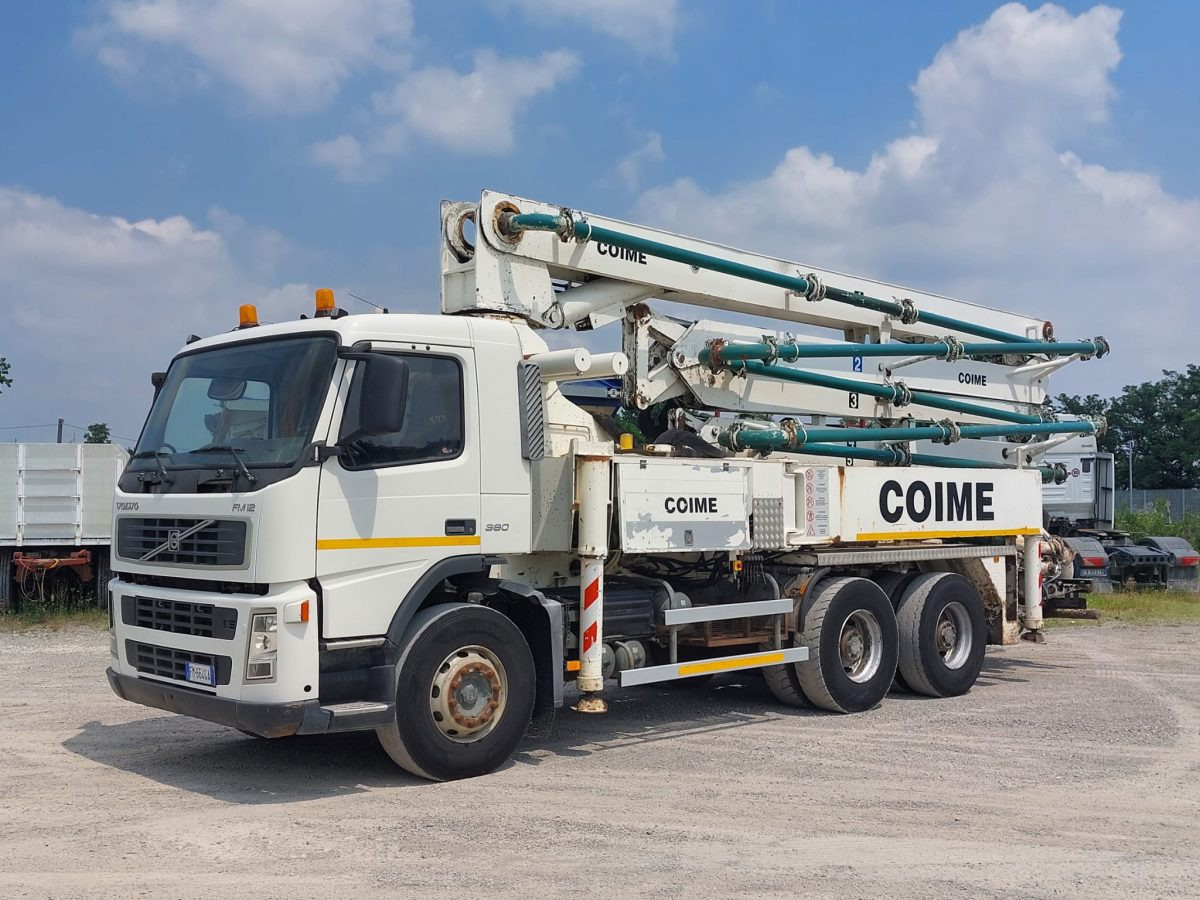 VOLVO FM12 R64 380 - Concrete pump truck: picture 5 VOLVO FM12 R64 380 - Concrete pump truck: picture 5