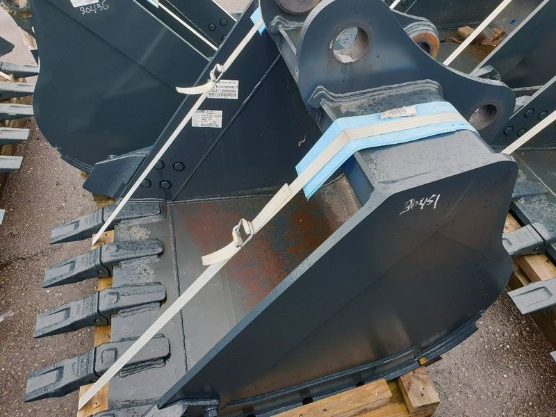 Hyundai Excavator digging bucket 140, 61K4-30501 - Bucket for Construction machinery: picture 2 Hyundai Excavator digging bucket 140, 61K4-30501 - Bucket for Construction machinery: picture 2