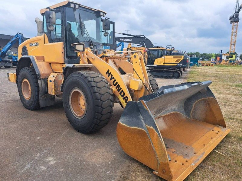 Hyundai HL940 - Wheel loader: picture 2 Hyundai HL940 - Wheel loader: picture 2