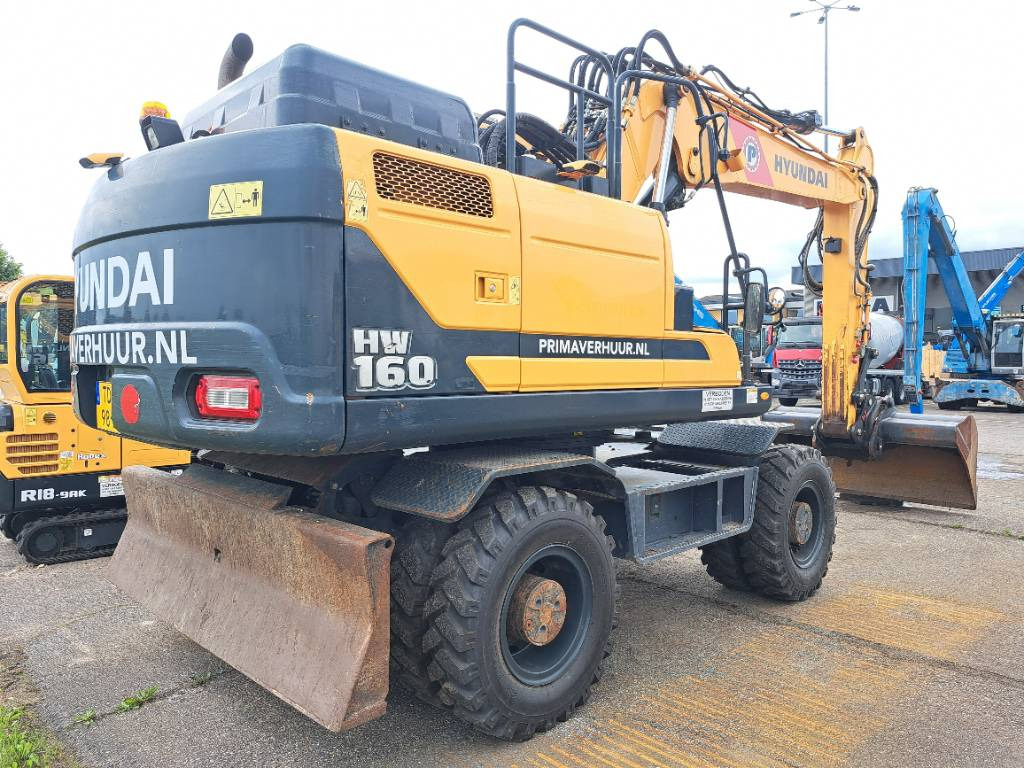 Hyundai HW160 - Wheel excavator: picture 4 Hyundai HW160 - Wheel excavator: picture 4