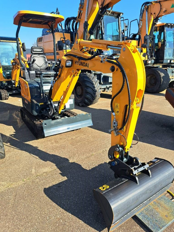 Hyundai R17Z-9AK - Mini excavator: picture 4 Hyundai R17Z-9AK - Mini excavator: picture 4