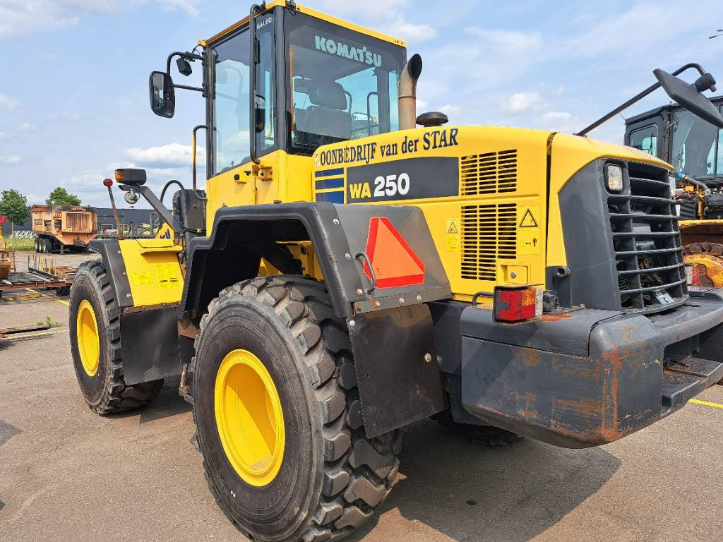 Komatsu WA 250-5H - Wheel loader: picture 5 Komatsu WA 250-5H - Wheel loader: picture 5