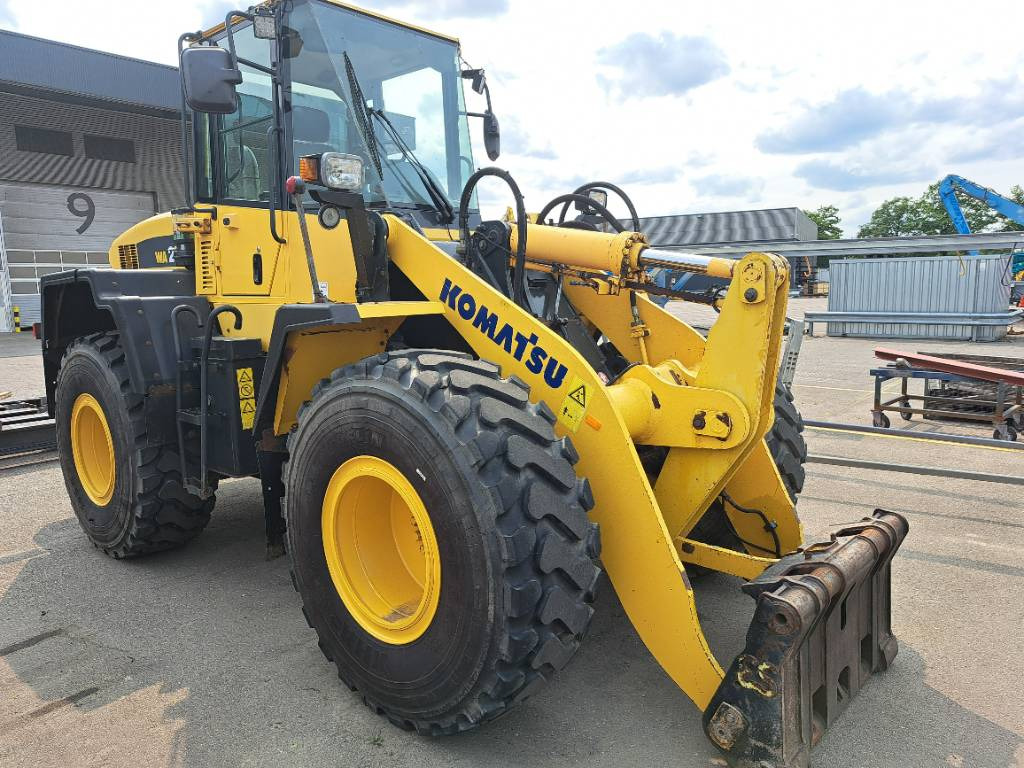Komatsu WA 250-5H - Wheel loader: picture 3 Komatsu WA 250-5H - Wheel loader: picture 3