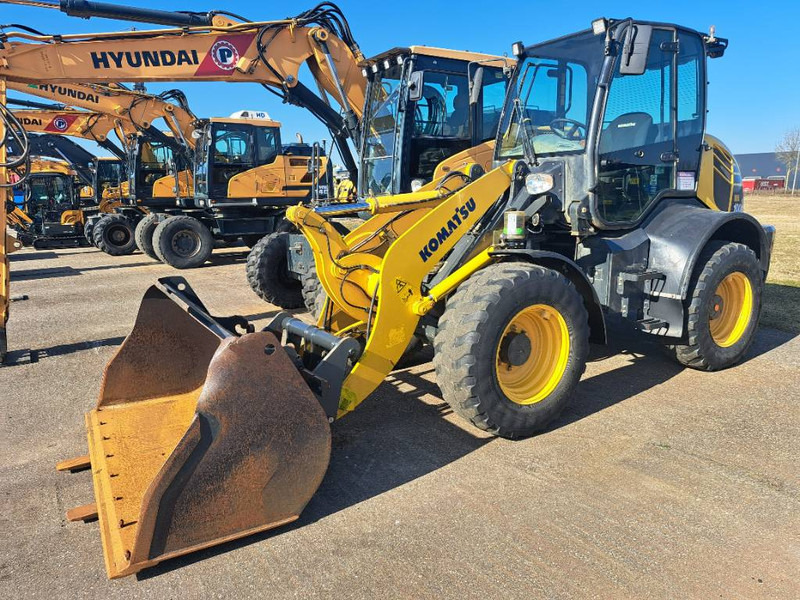 Komatsu WA100-8E0 - Wheel loader: picture 1 Komatsu WA100-8E0 - Wheel loader: picture 1
