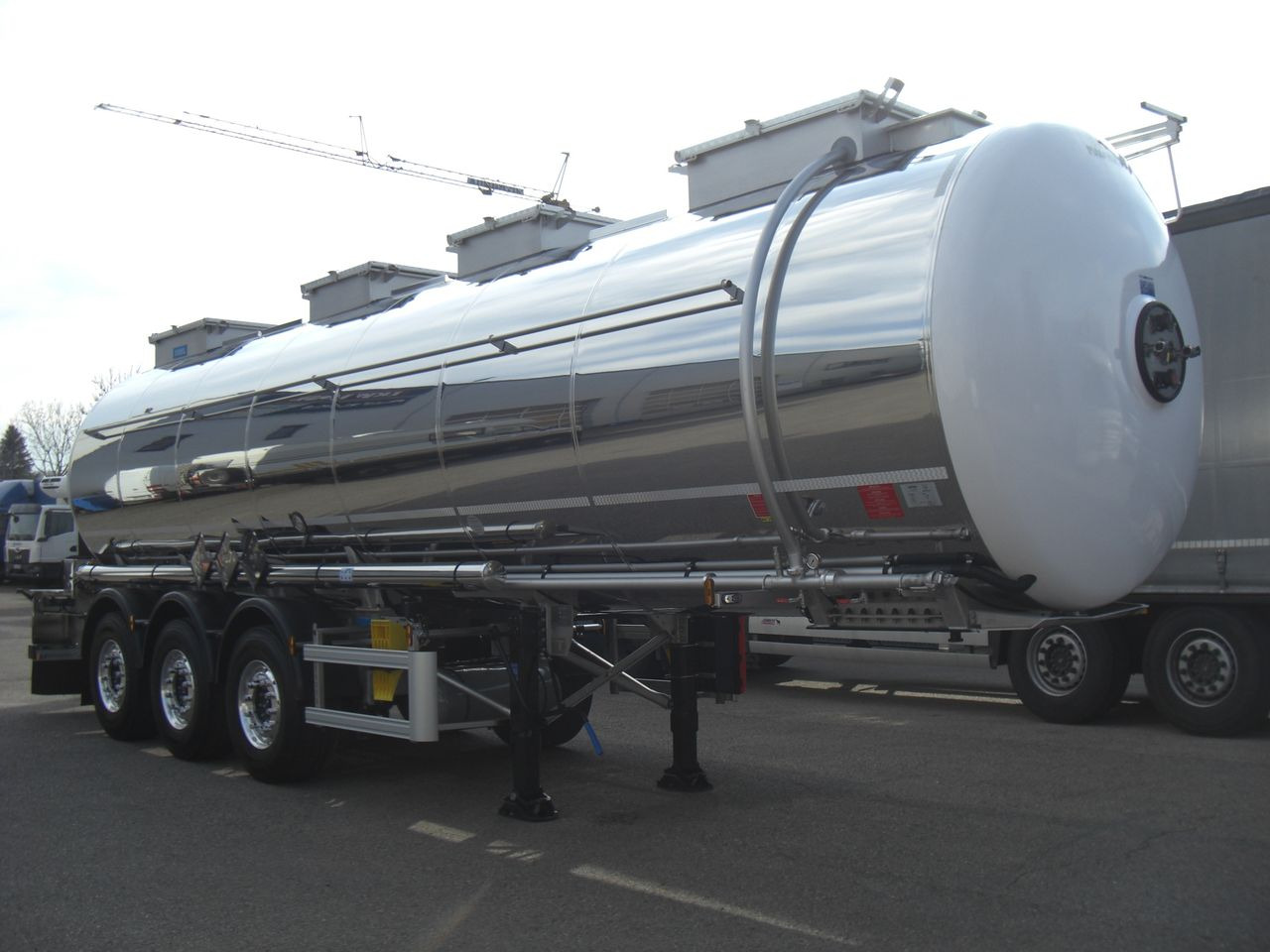 Magyar SRMAD/1KAMMER/CHEMIE - Tank semi-trailer: picture 2 Magyar SRMAD/1KAMMER/CHEMIE - Tank semi-trailer: picture 2