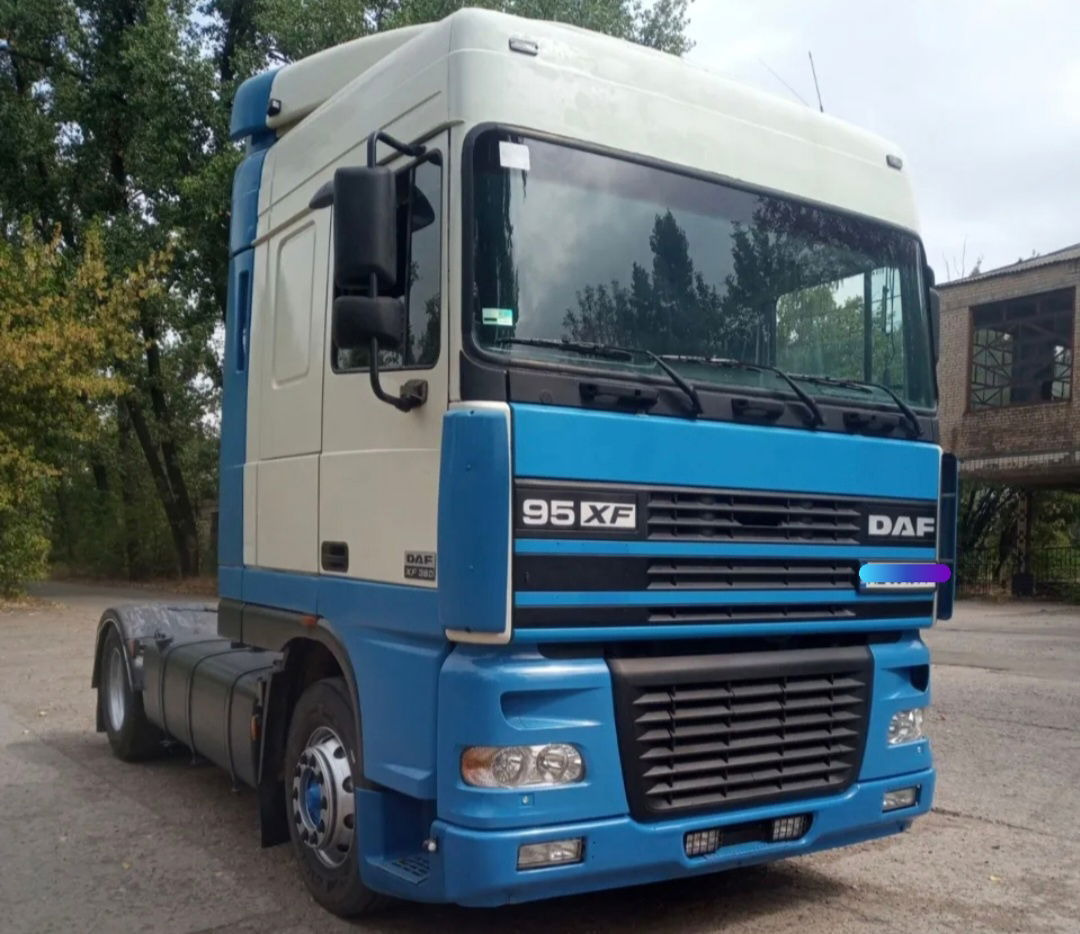 DAF XF 95.380 Tractor head 4x2 - Tractor unit: picture 1 DAF XF 95.380 Tractor head 4x2 - Tractor unit: picture 1