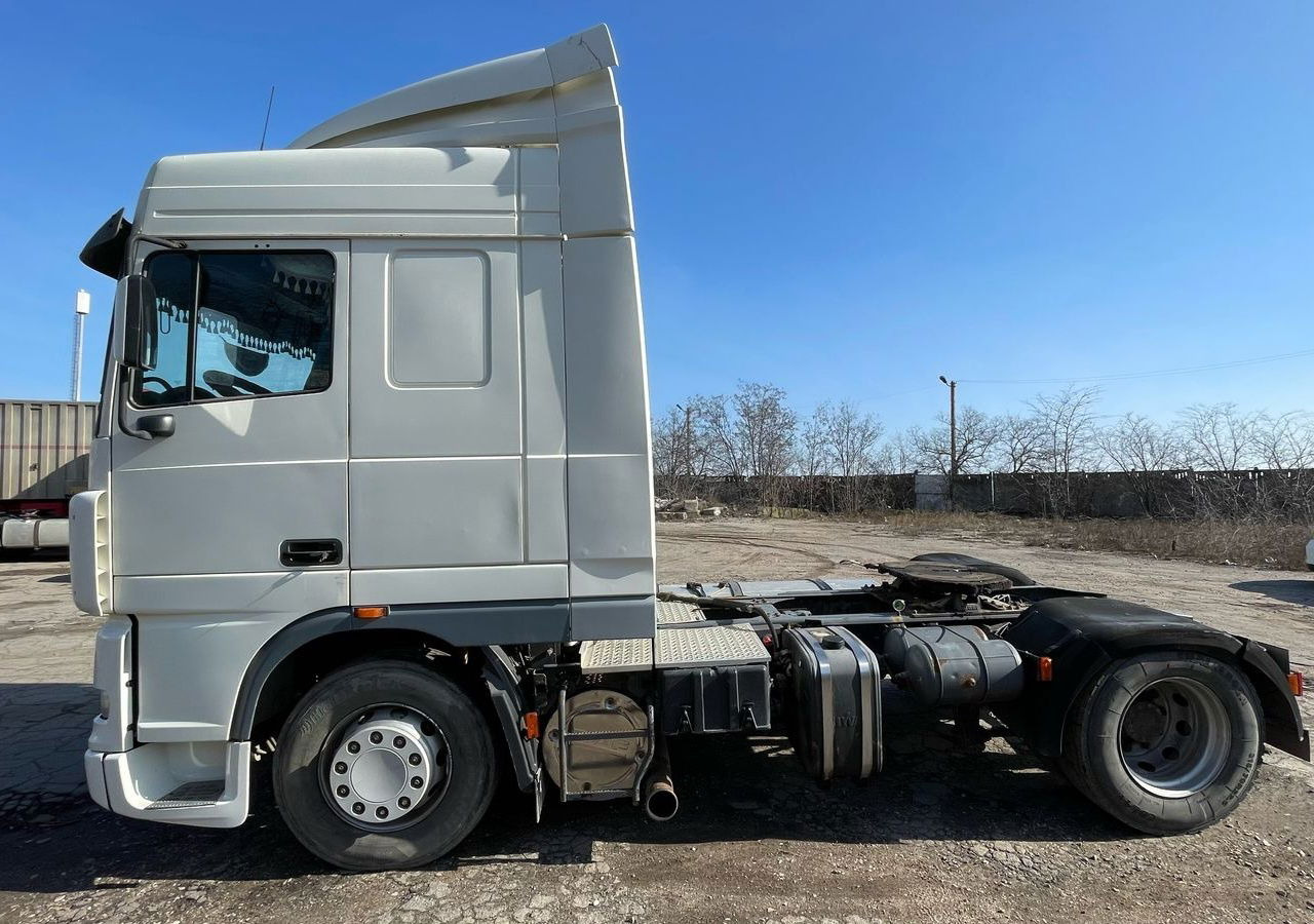 DAF XF 95.430 Tractor head 4x2 - Tractor unit: picture 1 DAF XF 95.430 Tractor head 4x2 - Tractor unit: picture 1