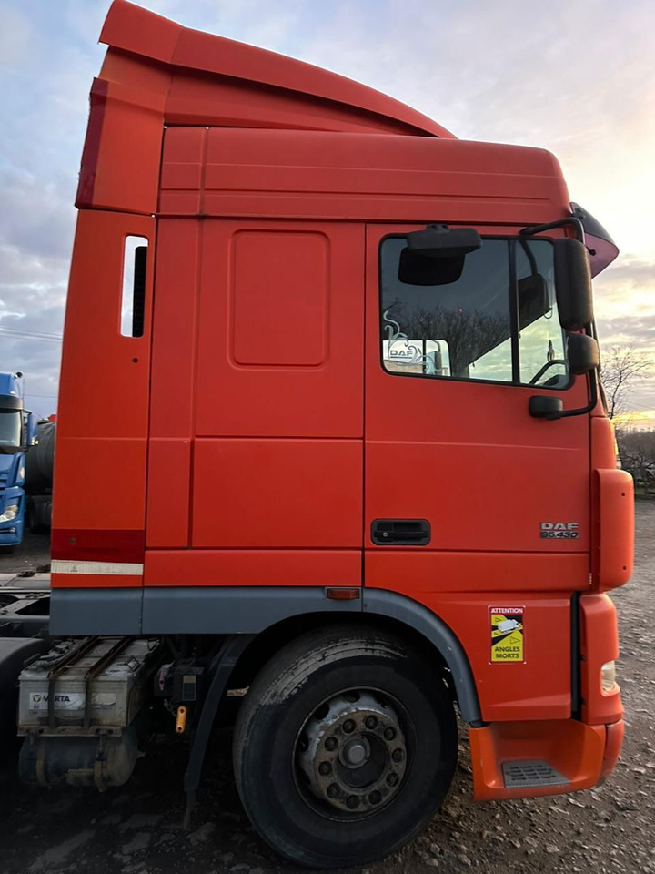 DAF XF 95.430 Tractor head - Tractor unit: picture 2 DAF XF 95.430 Tractor head - Tractor unit: picture 2