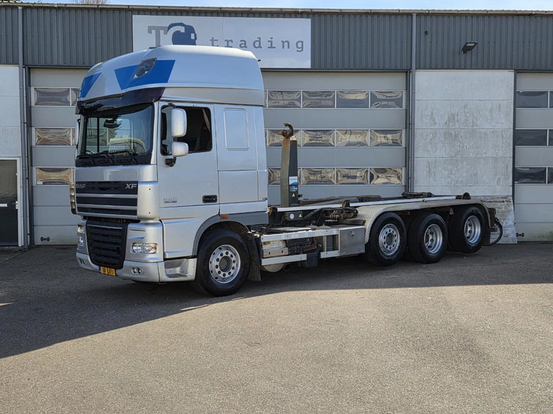 DAF XF 105 VDL 25 ton - Hook lift truck: picture 1 DAF XF 105 VDL 25 ton - Hook lift truck: picture 1
