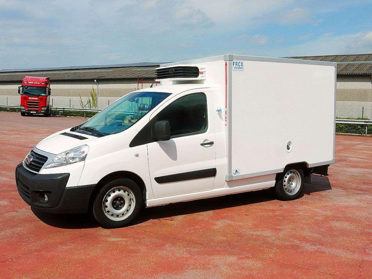 Fiat SCUDO 2.0 KUHLKOFFER CARRIER XARIOS 200 -20C - Refrigerated van: picture 4 Fiat SCUDO 2.0 KUHLKOFFER CARRIER XARIOS 200 -20C - Refrigerated van: picture 4