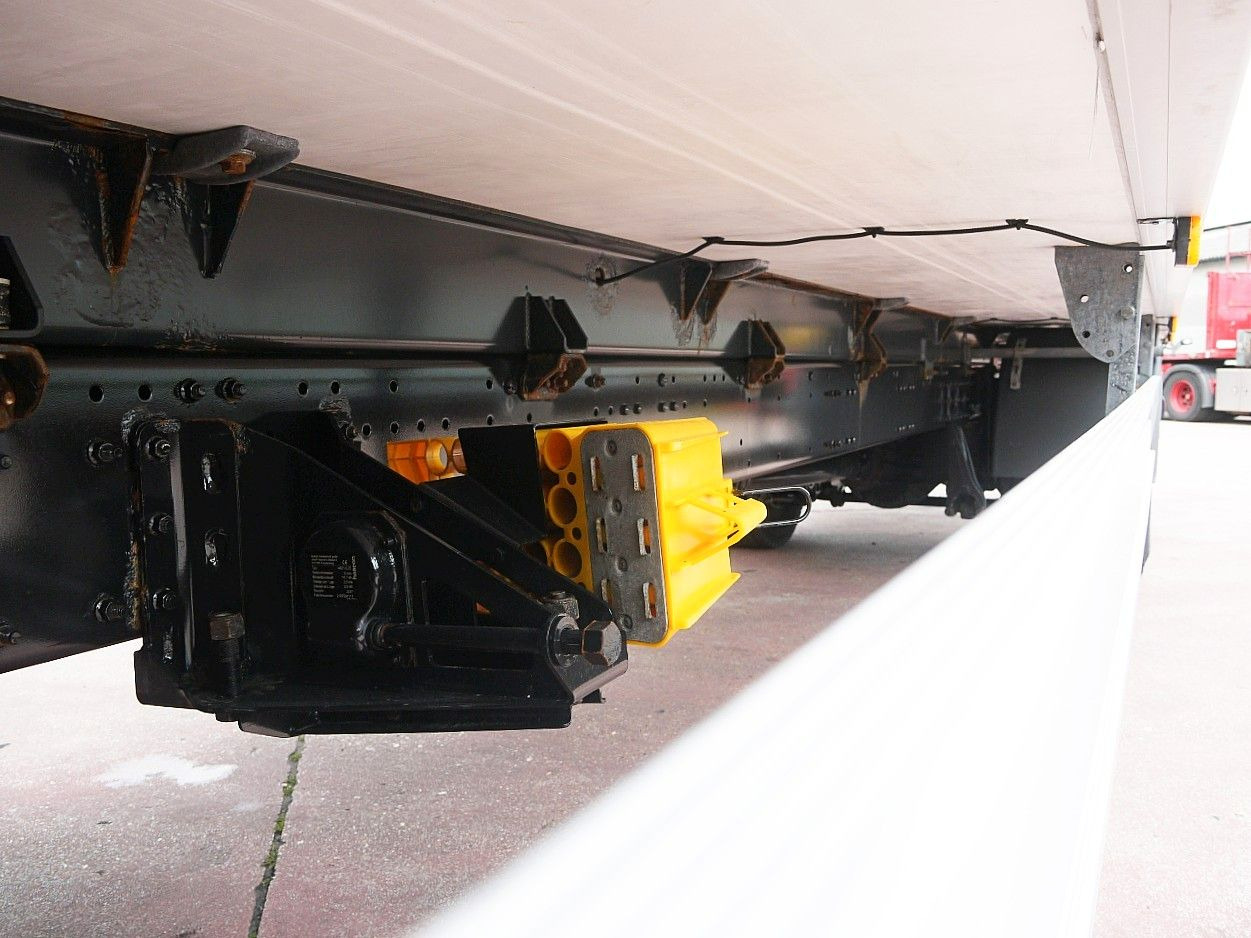 Refrigerator truck MAN TGM 18.250 KUHLKOFFER THERMOKING V800 MT A/C: picture 15 Refrigerator truck MAN TGM 18.250 KUHLKOFFER THERMOKING V800 MT A/C: picture 15