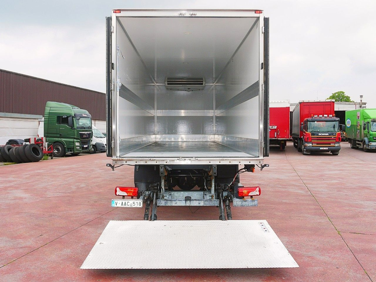Refrigerator truck MAN TGM 18.250 KUHLKOFFER THERMOKING V800 MT A/C: picture 9 Refrigerator truck MAN TGM 18.250 KUHLKOFFER THERMOKING V800 MT A/C: picture 9