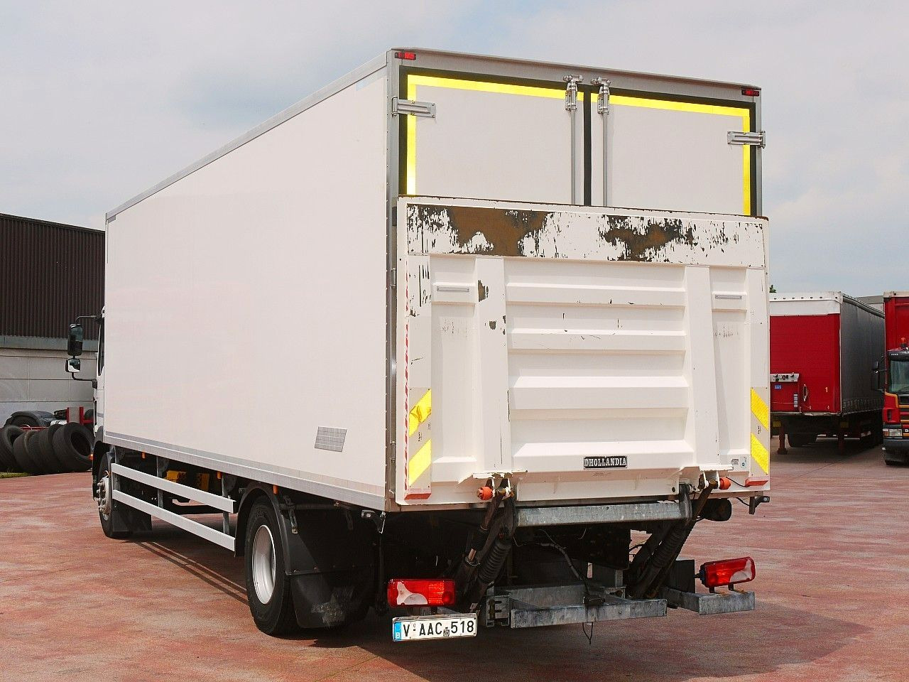 Refrigerator truck MAN TGM 18.250 KUHLKOFFER THERMOKING V800 MT A/C: picture 7 Refrigerator truck MAN TGM 18.250 KUHLKOFFER THERMOKING V800 MT A/C: picture 7