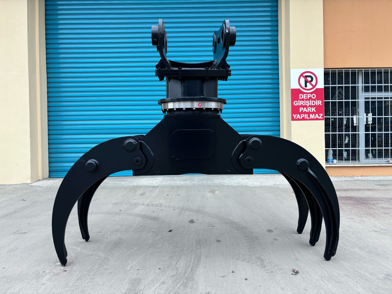 ROCK - STONE GRAPPLE - Grapple for Attachment: picture 1 ROCK - STONE GRAPPLE - Grapple for Attachment: picture 1