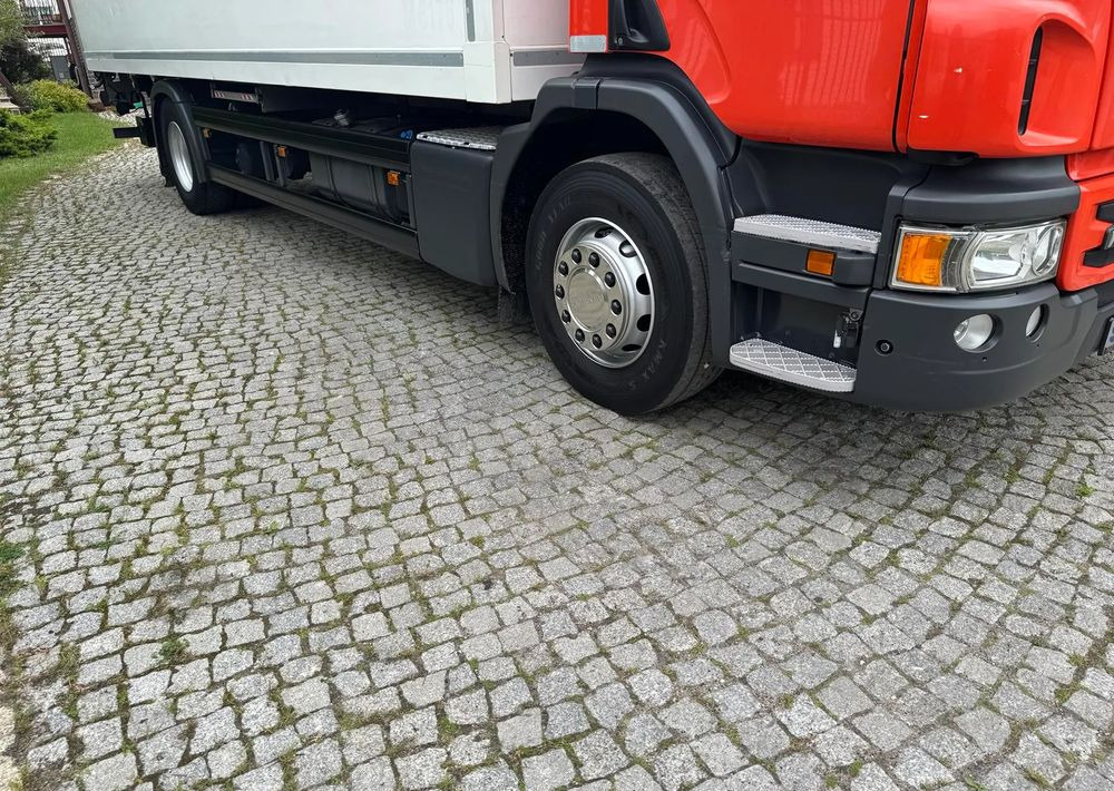 Refrigerator truck Scania P250: picture 10