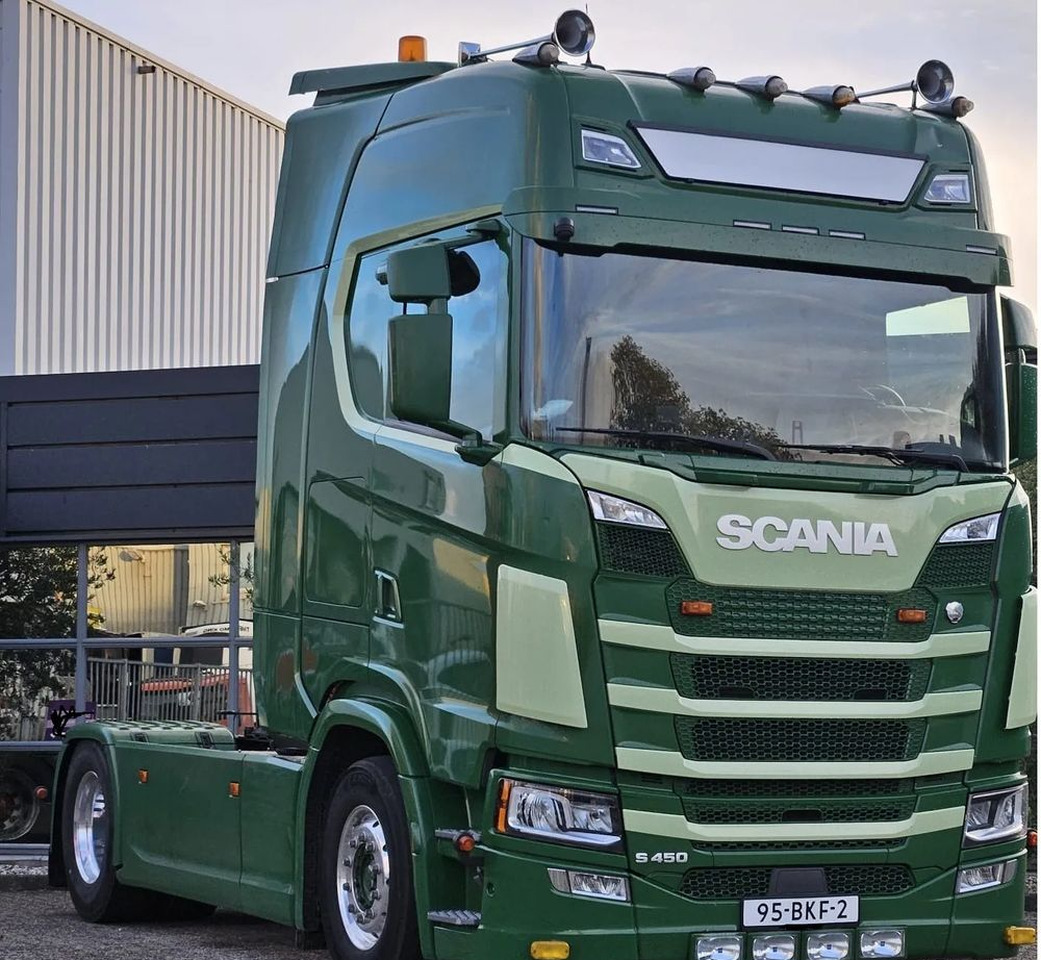 Scania S450 - Tractor unit: picture 1 Scania S450 - Tractor unit: picture 1