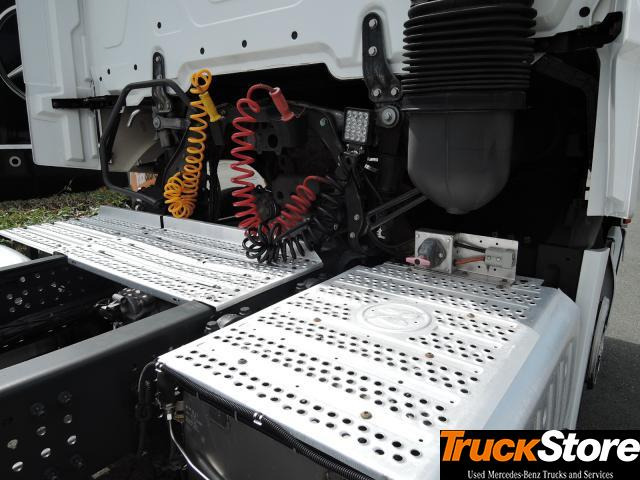Mercedes-Benz Actros 1843 LS - Tractor unit: picture 2 Mercedes-Benz Actros 1843 LS - Tractor unit: picture 2