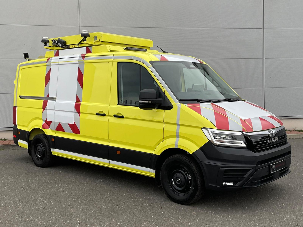 MAN TGE 3.180 L3H2 BF4 BEGLEITFAHRZEUG STANDHZ ACC - Car: picture 2 MAN TGE 3.180 L3H2 BF4 BEGLEITFAHRZEUG STANDHZ ACC - Car: picture 2