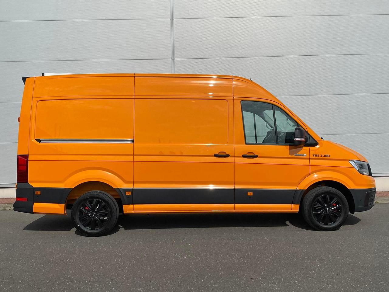 MAN TGE 3.180 L3H3 Individual Lion S LED ACC STANDHZ - Car: picture 5 MAN TGE 3.180 L3H3 Individual Lion S LED ACC STANDHZ - Car: picture 5