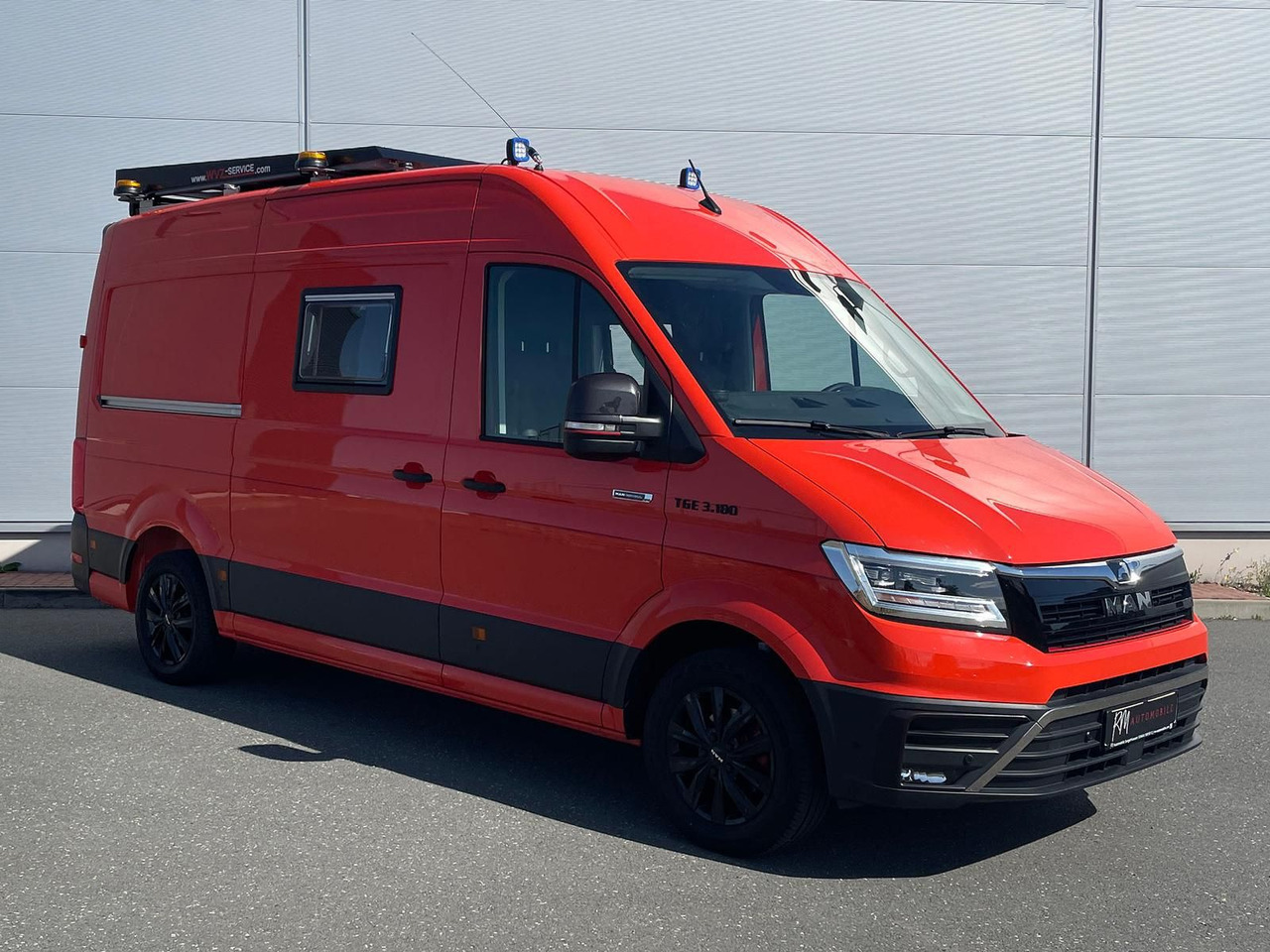 MAN TGE 3.180 L3H3 Individual S BF3 + BEGLEITFAHRZEU - Car: picture 2 MAN TGE 3.180 L3H3 Individual S BF3 + BEGLEITFAHRZEU - Car: picture 2