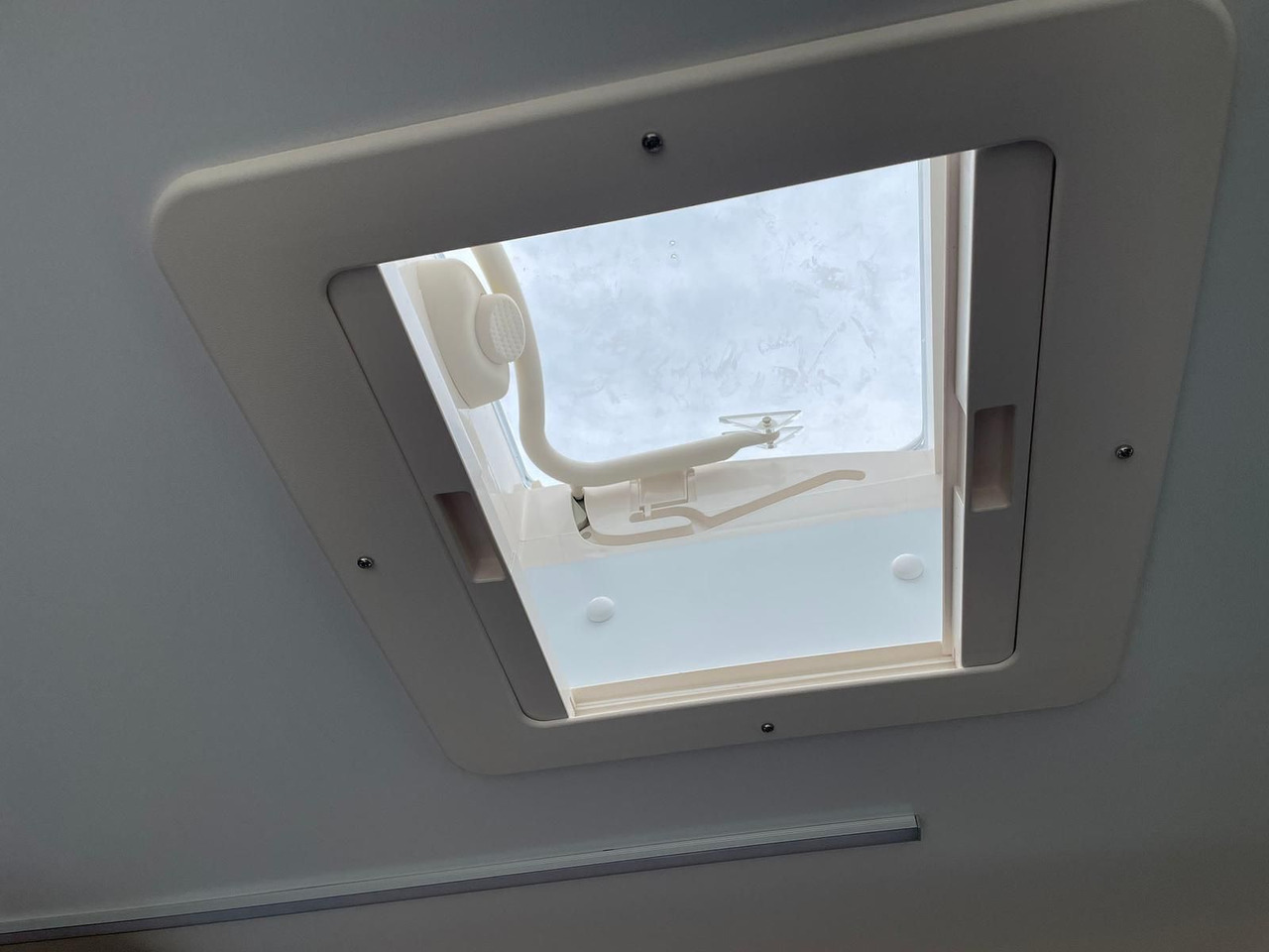 Van MAN TGE 3.180 BF 3 BEGLEITFAHRZEUG L3H3 NAVI LED: picture 32