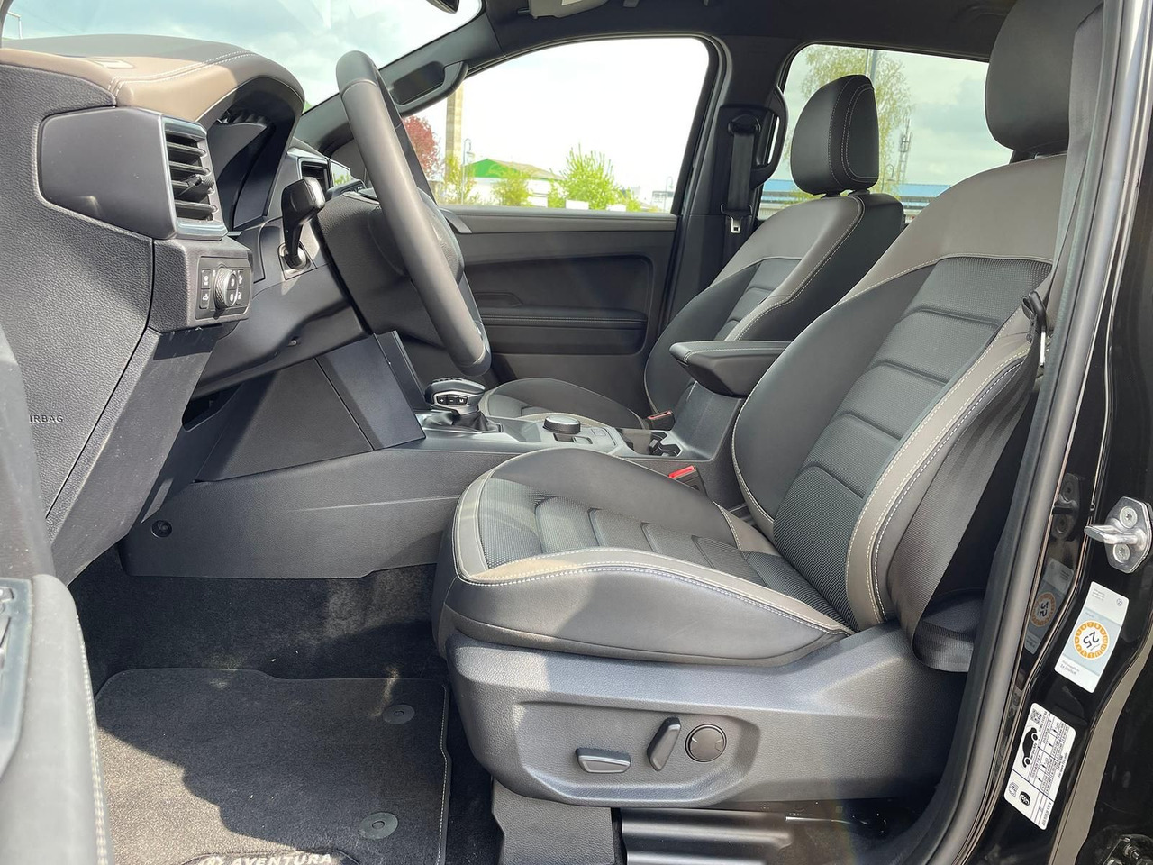 Pickup truck Volkswagen Amarok 3.0 V6 TDI Aventura DOKA 4M LEDER AHK: picture 14