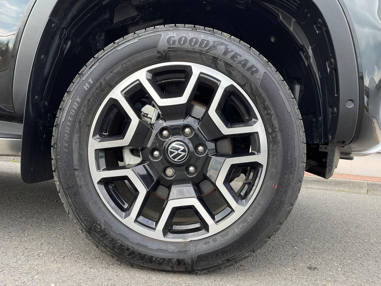 Pickup truck Volkswagen Amarok 3.0 V6 TDI Aventura DOKA 4M LEDER AHK: picture 38