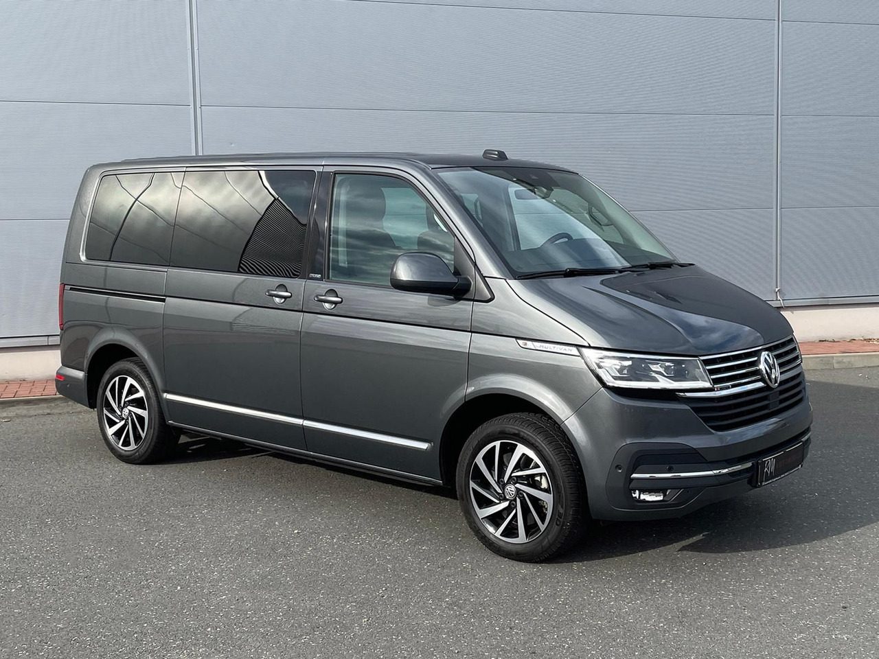 Volkswagen T6.1 Multivan Comfortline 4M ACC KAMERA SITZHZ - Minibus, Passenger van: picture 2 Volkswagen T6.1 Multivan Comfortline 4M ACC KAMERA SITZHZ - Minibus, Passenger van: picture 2