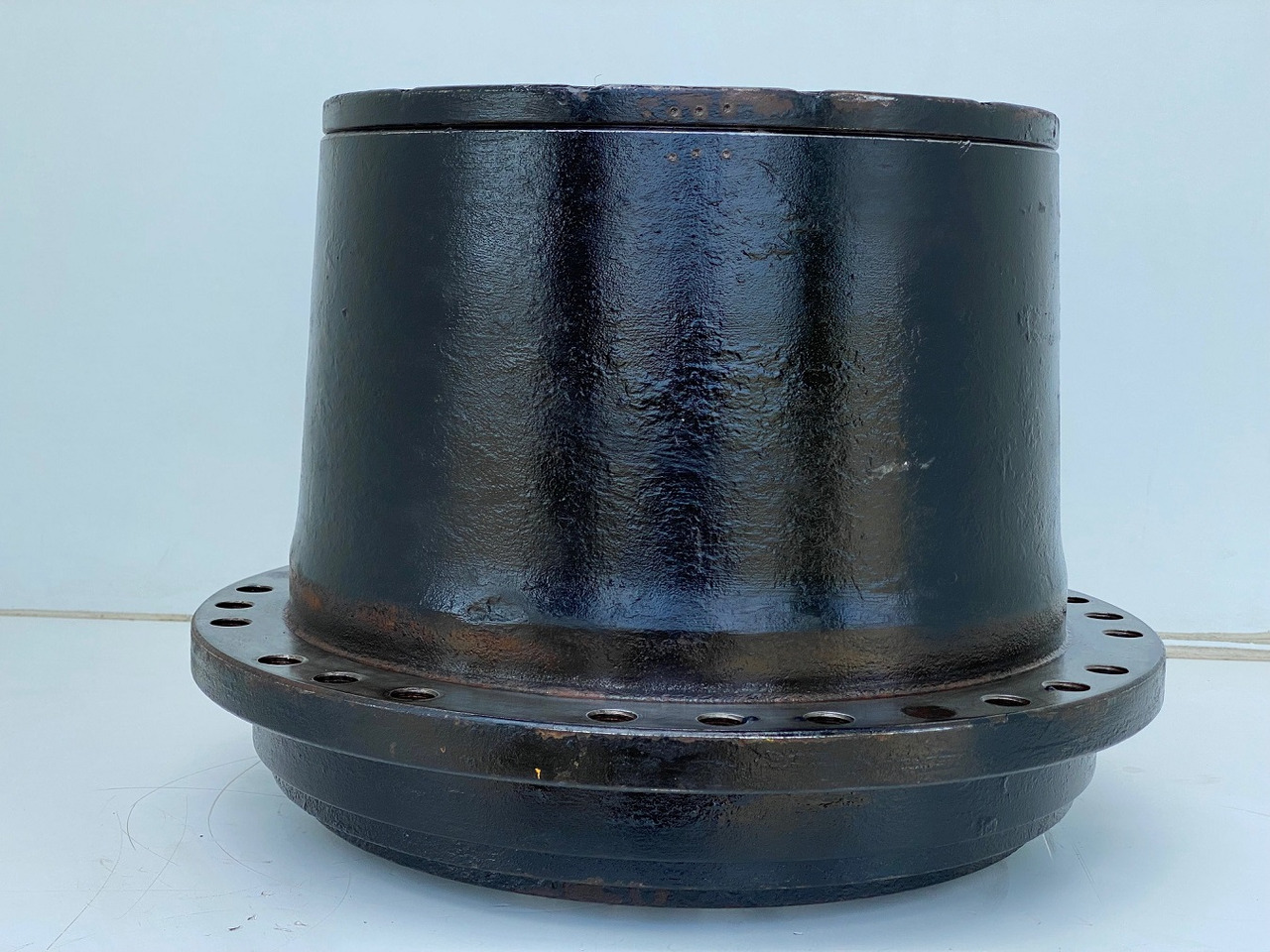 Liebherr Fahrantrieb FAT355P076. ID-Nr.969455101 - ID-Nr.969524001 - ID-Nr.90022900. LO1916, LOS916, R906, R916, R922, R924. #2088# - Final drive for Crawler excavator: picture 4 Liebherr Fahrantrieb FAT355P076. ID-Nr.969455101 - ID-Nr.969524001 - ID-Nr.90022900. LO1916, LOS916, R906, R916, R922, R924. #2088# - Final drive for Crawler excavator: picture 4