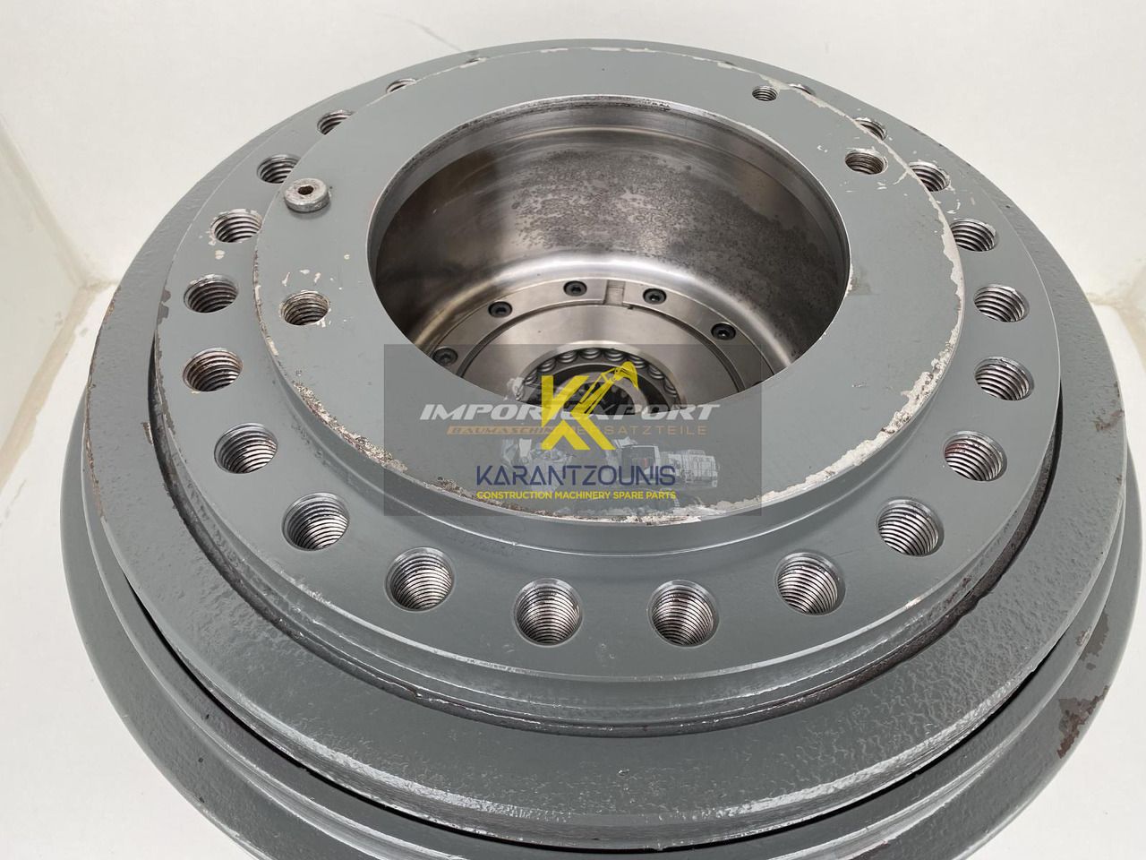 Liebherr Fahrantrieb Typ:FAT450P004, ID-Nr.9443840 - ID-Nr.944384003. LH60C, LH60CP, LH60EC, LH80C, LH80EC, ER944C, LOS944, LOS954, R944B, R944C, R954B, R954C. #794# - Final drive for Crawler excavator: picture 4 Liebherr Fahrantrieb Typ:FAT450P004, ID-Nr.9443840 - ID-Nr.944384003. LH60C, LH60CP, LH60EC, LH80C, LH80EC, ER944C, LOS944, LOS954, R944B, R944C, R954B, R954C. #794# - Final drive for Crawler excavator: picture 4
