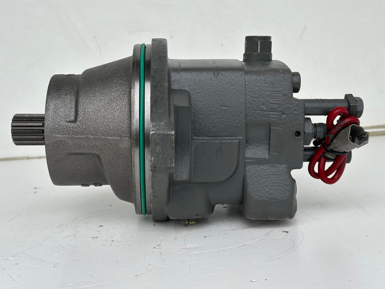 Liebherr Hydraulikeinbaumotor FMF045, ID-Nr.10132702. A924, LH30C, LH30M, LH35M, LH35MT, LH40C, LH40CP, LH40M, LH40MP, LH50CHR, LH50M, LH50MHR, LH50MT. #23.12.01804# - Hydraulic motor for Construction machinery: picture 4 Liebherr Hydraulikeinbaumotor FMF045, ID-Nr.10132702. A924, LH30C, LH30M, LH35M, LH35MT, LH40C, LH40CP, LH40M, LH40MP, LH50CHR, LH50M, LH50MHR, LH50MT. #23.12.01804# - Hydraulic motor for Construction machinery: picture 4