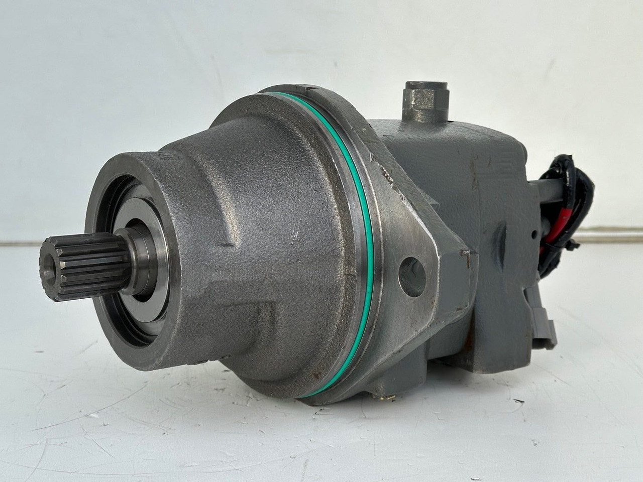 Liebherr Hydraulikeinbaumotor FMF045, ID-Nr.10132702. A924, LH30C, LH30M, LH35M, LH35MT, LH40C, LH40CP, LH40M, LH40MP, LH50CHR, LH50M, LH50MHR, LH50MT. #23.12.01811# - Hydraulic motor for Construction machinery: picture 1 Liebherr Hydraulikeinbaumotor FMF045, ID-Nr.10132702. A924, LH30C, LH30M, LH35M, LH35MT, LH40C, LH40CP, LH40M, LH40MP, LH50CHR, LH50M, LH50MHR, LH50MT. #23.12.01811# - Hydraulic motor for Construction machinery: picture 1