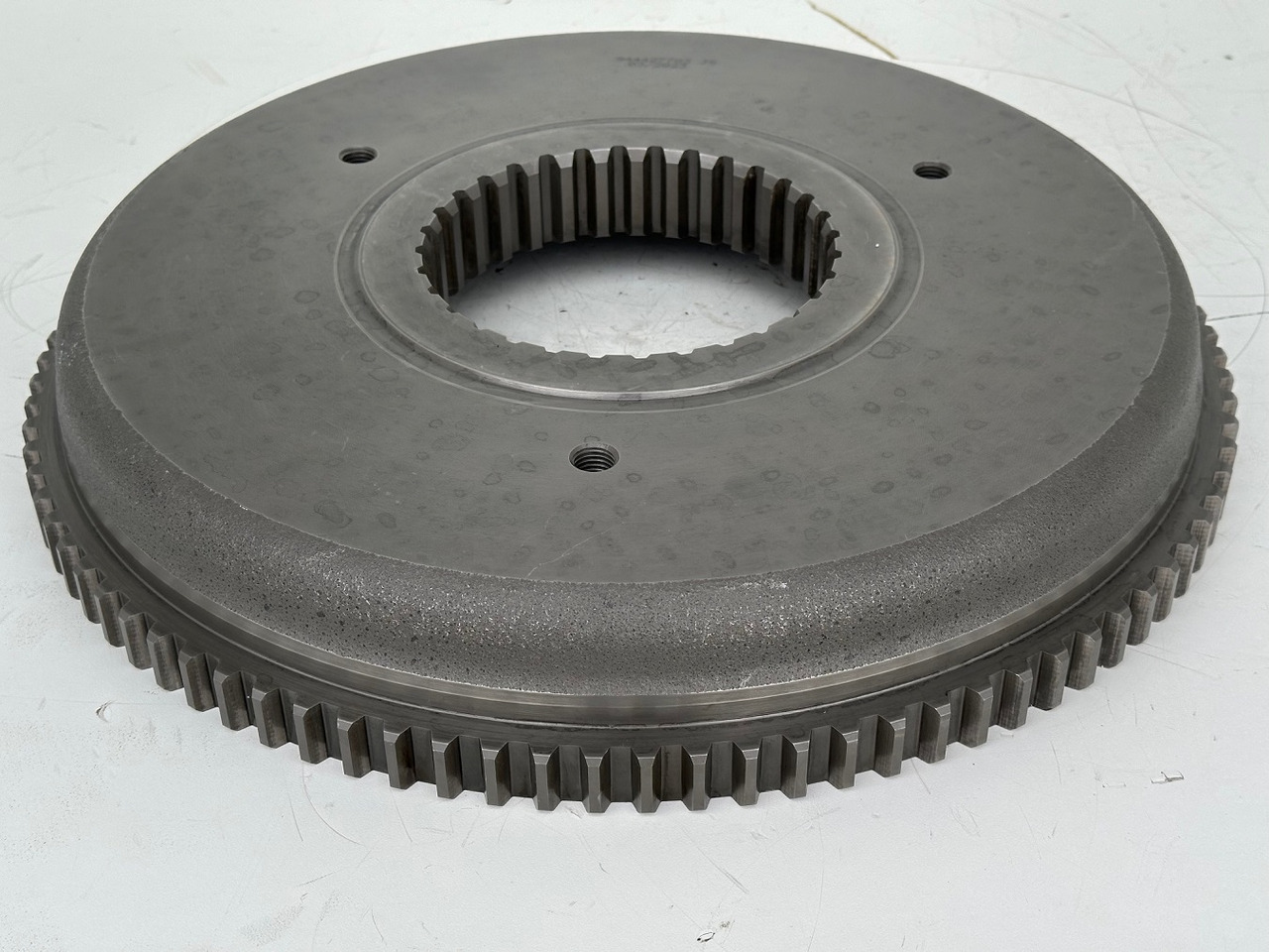 Liebherr Original Stützflansch ID-Nr.944427703. FAT500E502,FAT500E503,FAT500E517,FAT500E518,FAT500F522,FAT500F522,FAT500F528,FAT500F529.PR734,PR73605,PR7363,PR7364,PR736,RL44,RL46,RL463. #944427703.31 - Final drive for Bulldozer: picture 2 Liebherr Original Stützflansch ID-Nr.944427703. FAT500E502,FAT500E503,FAT500E517,FAT500E518,FAT500F522,FAT500F522,FAT500F528,FAT500F529.PR734,PR73605,PR7363,PR7364,PR736,RL44,RL46,RL463. #944427703.31 - Final drive for Bulldozer: picture 2