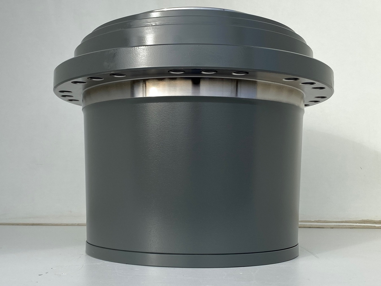 Original Liebherr Fahrantrieb Typ: FAT350P138 mit ID-Nr.90216427 - ID-Nr.90216428 - ID-Nr.90216429. LO1926, LOS926, R922, R924, R926, R930. #90216428.3064# - Final drive for Construction machinery: picture 3 Original Liebherr Fahrantrieb Typ: FAT350P138 mit ID-Nr.90216427 - ID-Nr.90216428 - ID-Nr.90216429. LO1926, LOS926, R922, R924, R926, R930. #90216428.3064# - Final drive for Construction machinery: picture 3