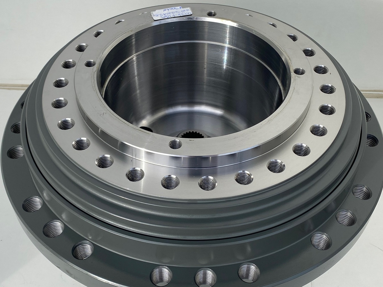 Original Liebherr Fahrantrieb Typ: FAT350P138 mit ID-Nr.90216427 - ID-Nr.90216428 - ID-Nr.90216429. LO1926, LOS926, R922, R924, R926, R930. #90216428.3064# - Final drive for Construction machinery: picture 5 Original Liebherr Fahrantrieb Typ: FAT350P138 mit ID-Nr.90216427 - ID-Nr.90216428 - ID-Nr.90216429. LO1926, LOS926, R922, R924, R926, R930. #90216428.3064# - Final drive for Construction machinery: picture 5