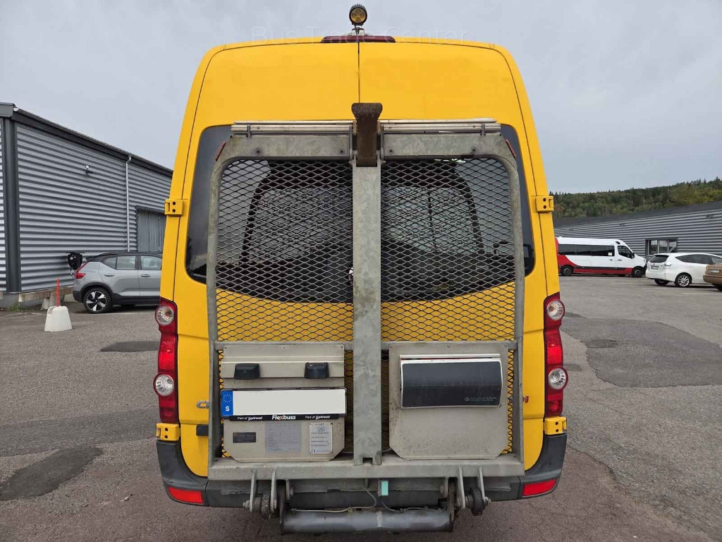 VOLKSWAGEN CRAFTER 50 LR // 8 pcs with lift - Minibus, Passenger van: picture 5 VOLKSWAGEN CRAFTER 50 LR // 8 pcs with lift - Minibus, Passenger van: picture 5