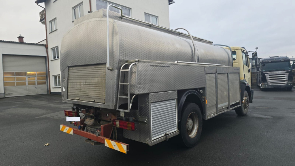 Mercedes Benz 1824 4x2 (Nr. 6217) - Tank truck: picture 3 Mercedes Benz 1824 4x2 (Nr. 6217) - Tank truck: picture 3