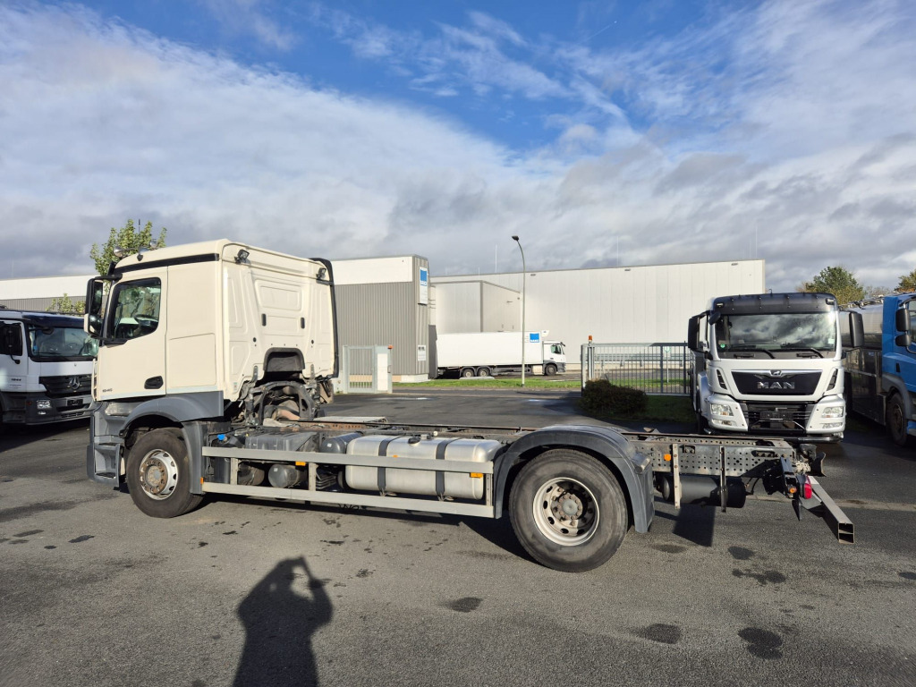 Mercedes Benz 1846 Actros (Nr. 5883) - Tank truck: picture 5 Mercedes Benz 1846 Actros (Nr. 5883) - Tank truck: picture 5