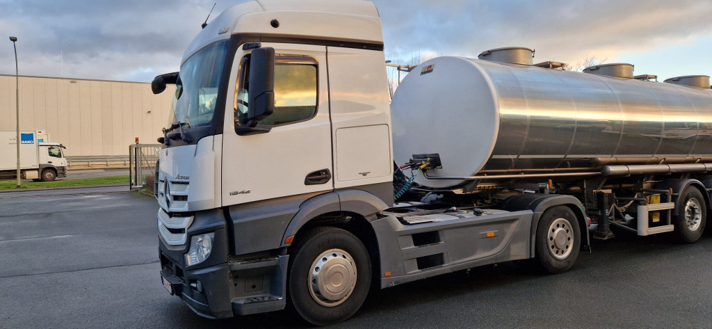 Mercedes Benz Actros 1842 4x2 (Nr. 5952) - Tractor unit: picture 1 Mercedes Benz Actros 1842 4x2 (Nr. 5952) - Tractor unit: picture 1